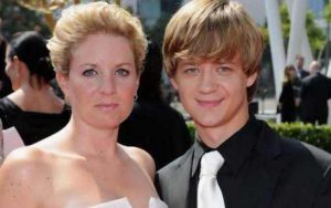 Jennifer Earles Bio | Age, Wedding, Husband, Daughter, Net Worth, Height